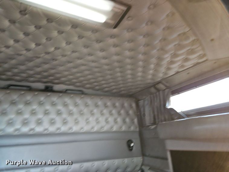 image for item DP2411 2007 Kenworth T600  semi truck