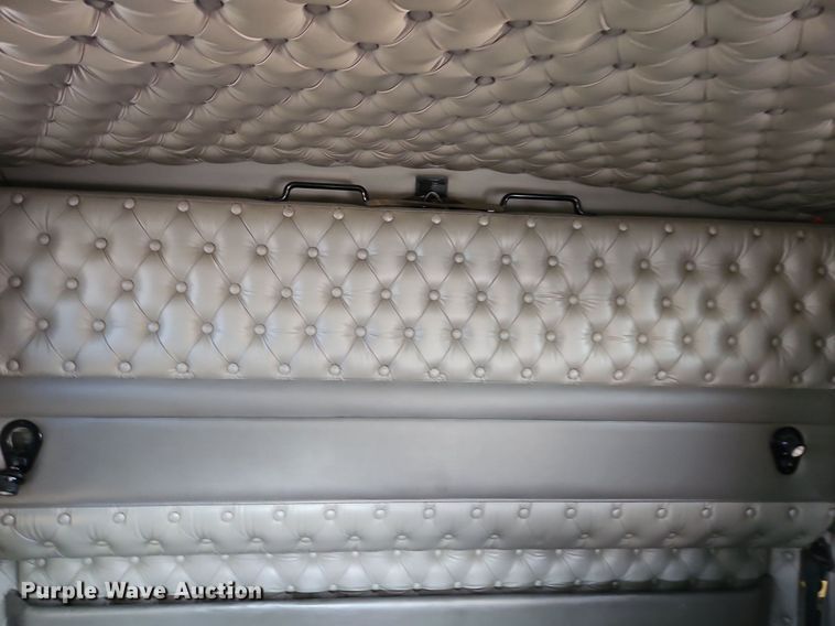 image for item DP2411 2007 Kenworth T600  semi truck