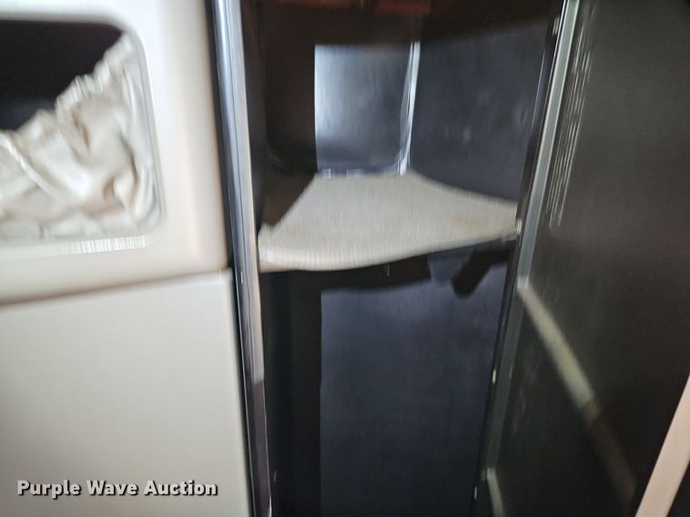 image for item DP2411 2007 Kenworth T600  semi truck