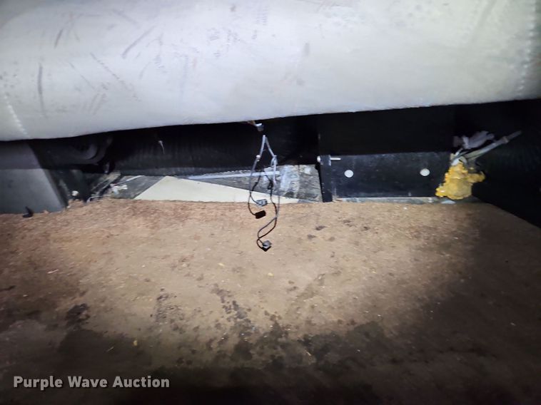 image for item DP2411 2007 Kenworth T600  semi truck