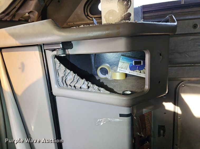 image for item DP2411 2007 Kenworth T600  semi truck