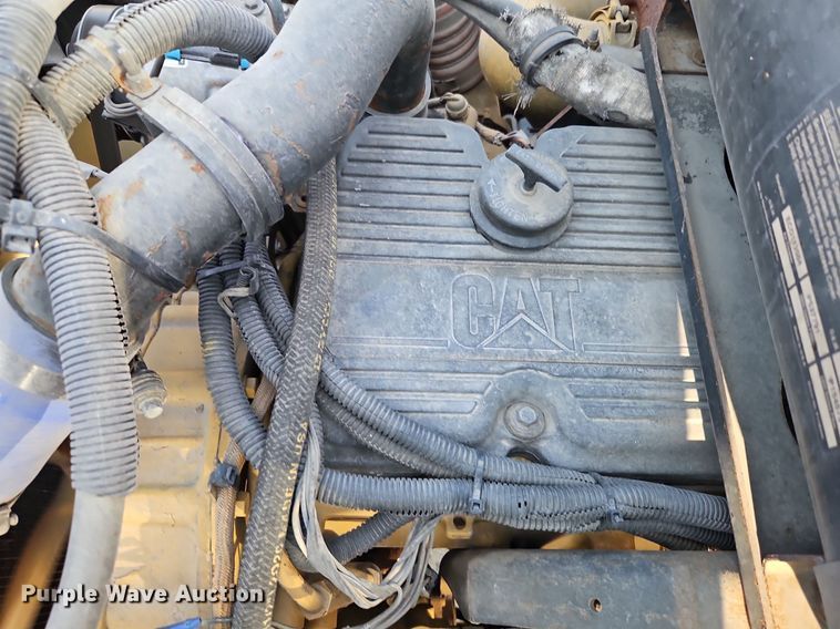 image for item DP2411 2007 Kenworth T600  semi truck