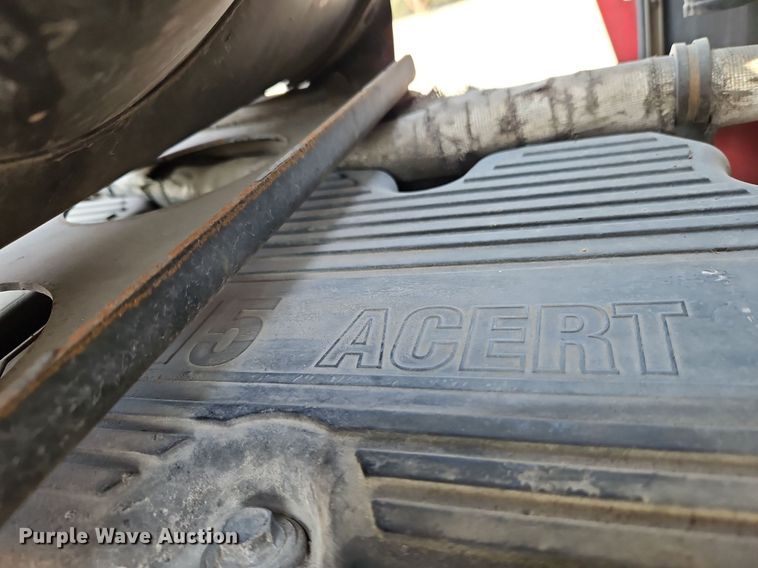 image for item DP2411 2007 Kenworth T600  semi truck