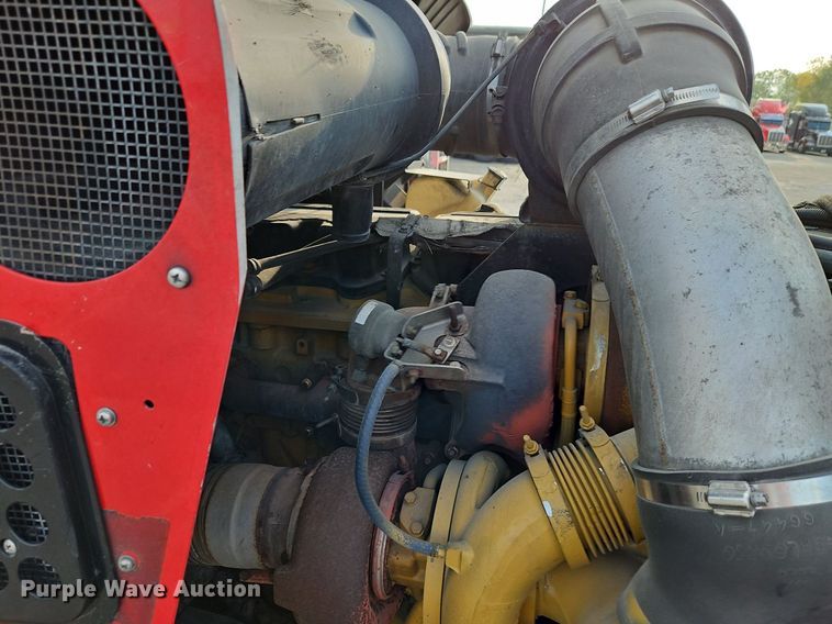 image for item DP2411 2007 Kenworth T600  semi truck