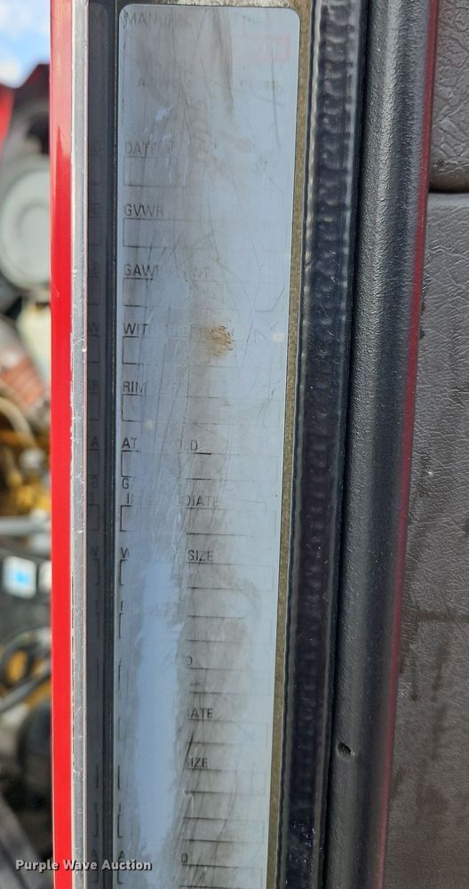 image for item DP2411 2007 Kenworth T600  semi truck