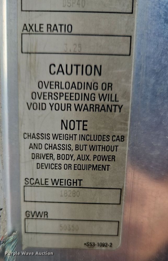 image for item DP2411 2007 Kenworth T600  semi truck