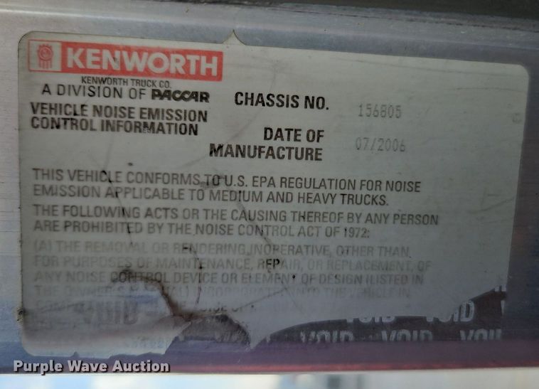 image for item DP2411 2007 Kenworth T600  semi truck