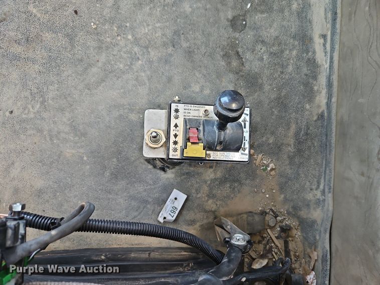 image for item DP2418 2015 Volvo VN  semi truck