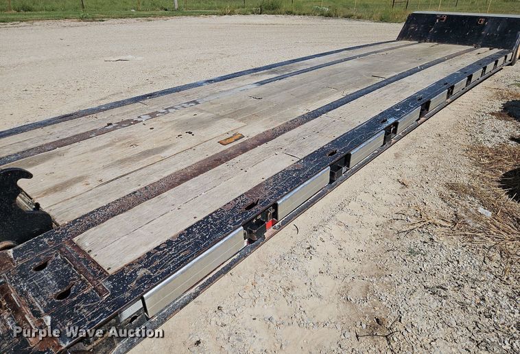 image for item DP2421 2010 Landoll Hauloll 825C lowboy equipment trailer