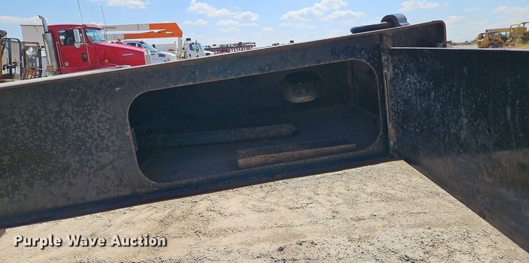 image for item DP2421 2010 Landoll Hauloll 825C lowboy equipment trailer