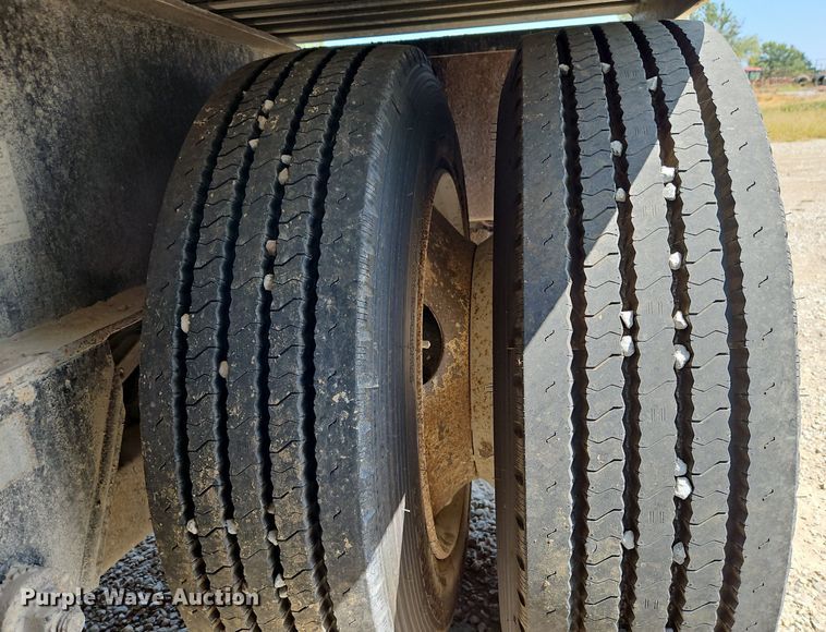 image for item DP2421 2010 Landoll Hauloll 825C lowboy equipment trailer