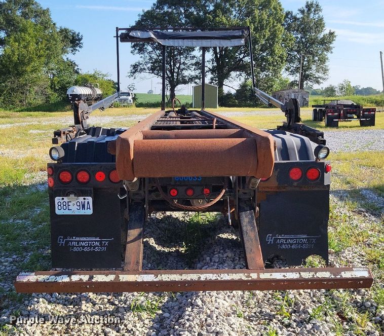 image for item DP5241 2003 G & H 1700/1500  roll-off container trailer