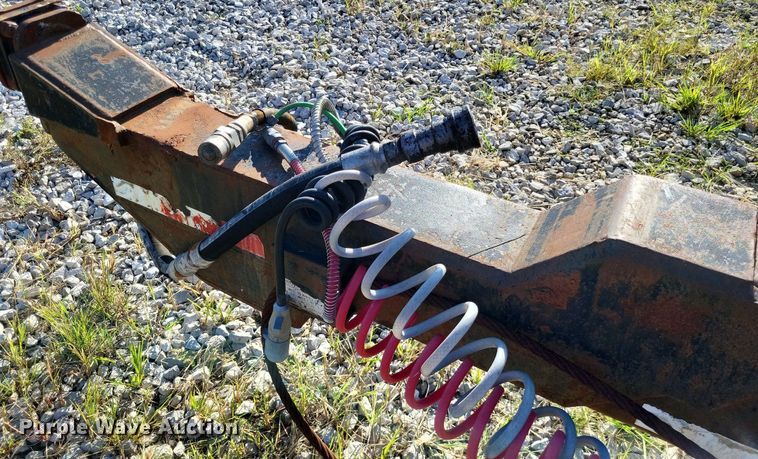 image for item DP5241 2003 G & H 1700/1500  roll-off container trailer