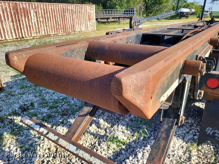 image for item DP5241 2003 G & H 1700/1500  roll-off container trailer