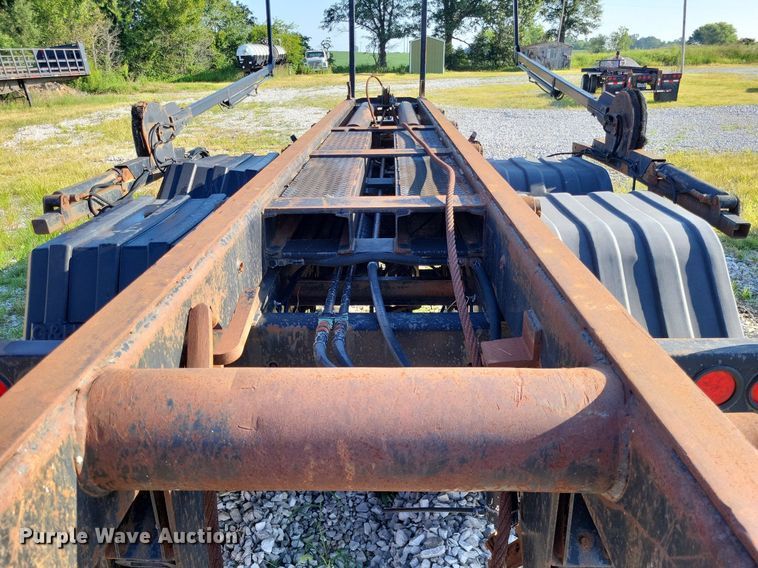image for item DP5241 2003 G & H 1700/1500  roll-off container trailer