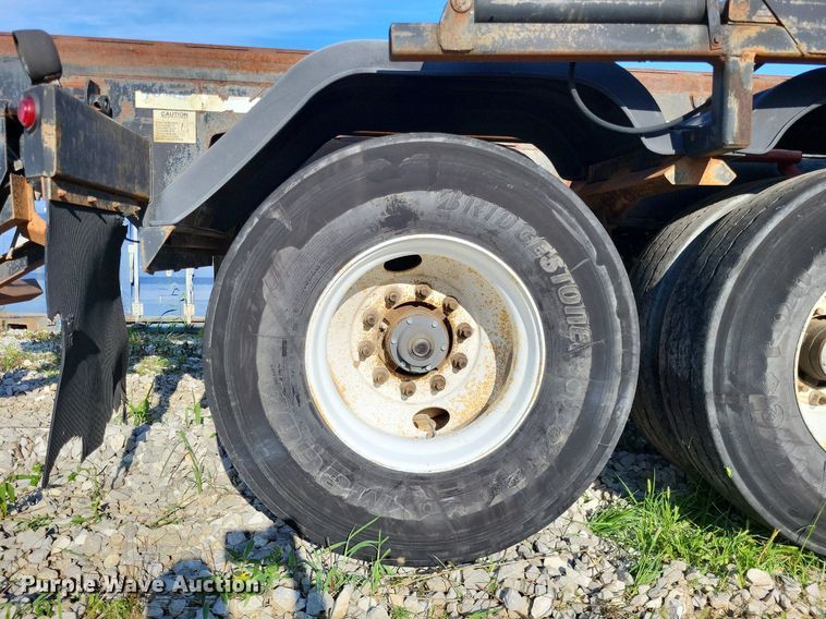 image for item DP5241 2003 G & H 1700/1500  roll-off container trailer