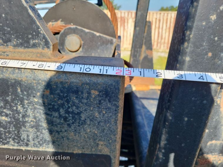 image for item DP5241 2003 G & H 1700/1500  roll-off container trailer