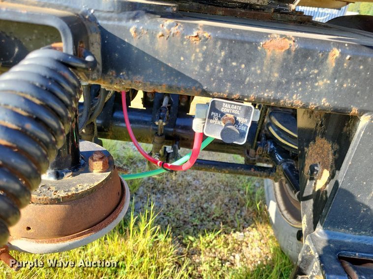 image for item DP5242 2006 Galbreath SP2A  container trailer