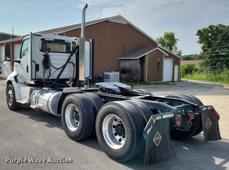 image for item DP5249 2019 International RH613  semi truck