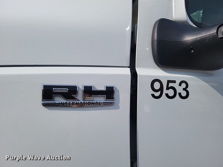 image for item DP5249 2019 International RH613  semi truck