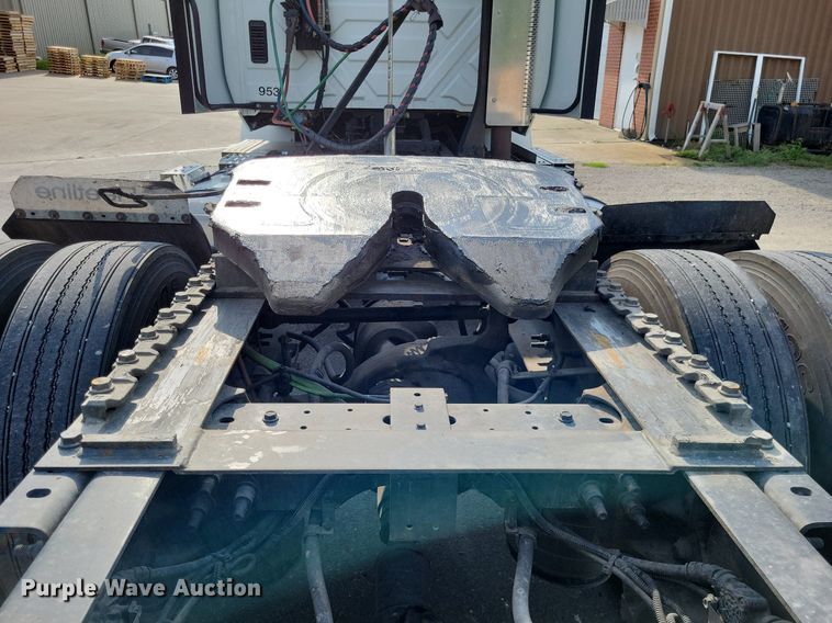 image for item DP5249 2019 International RH613  semi truck