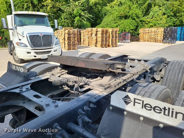 image for item DP5249 2019 International RH613  semi truck