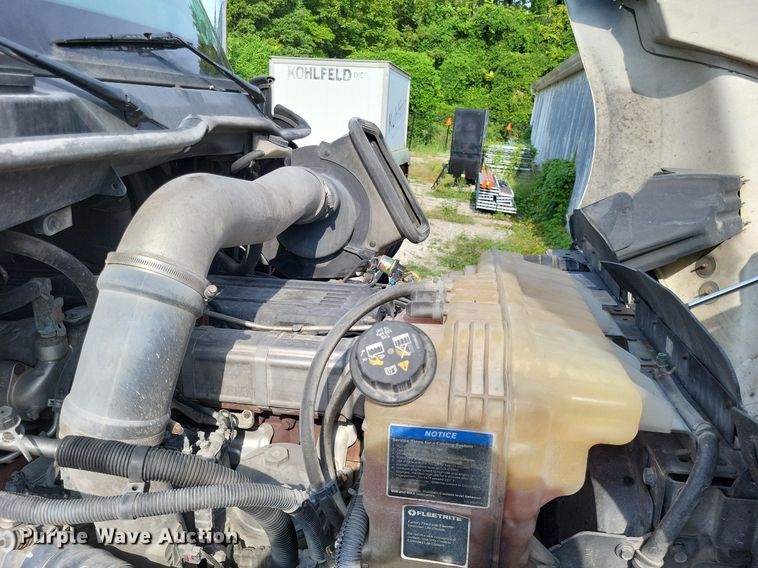 image for item DP5249 2019 International RH613  semi truck