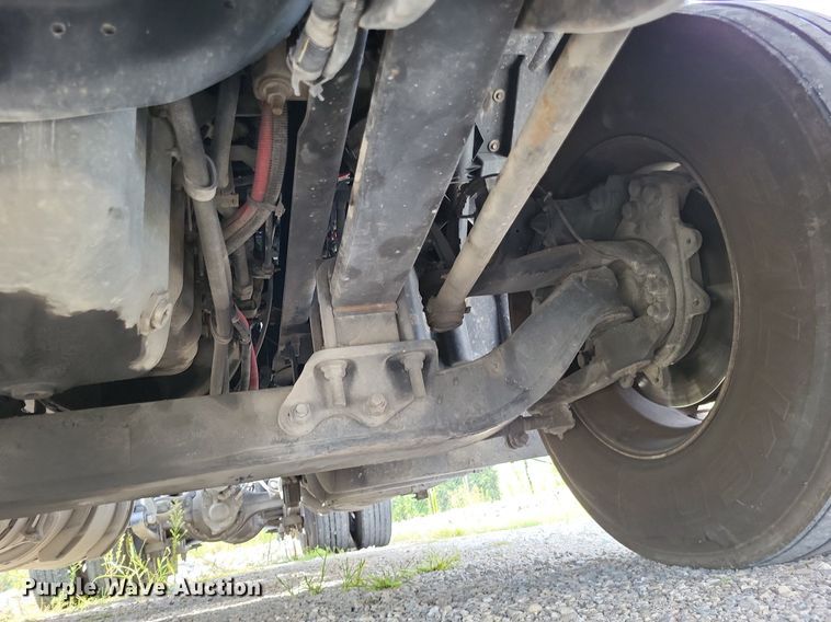 image for item DP5249 2019 International RH613  semi truck