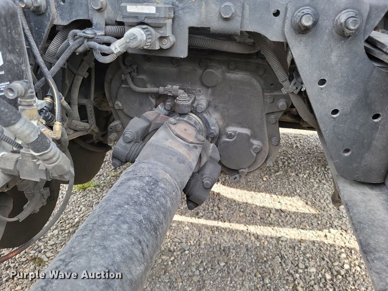 image for item DP5249 2019 International RH613  semi truck