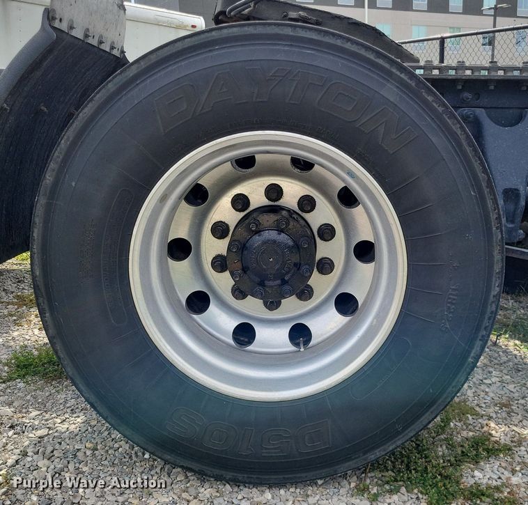 image for item DP5249 2019 International RH613  semi truck