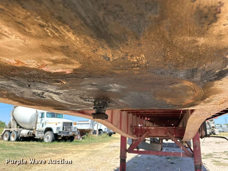 image for item DQ1417 2007 Lufkin  flatbed trailer