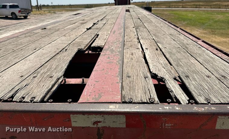 image for item DQ1417 2007 Lufkin  flatbed trailer