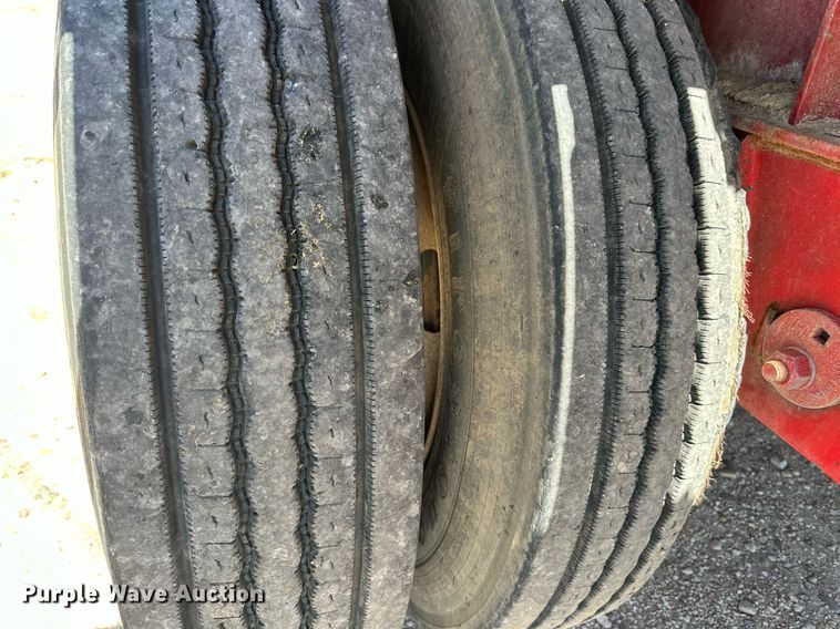 image for item DQ1417 2007 Lufkin  flatbed trailer