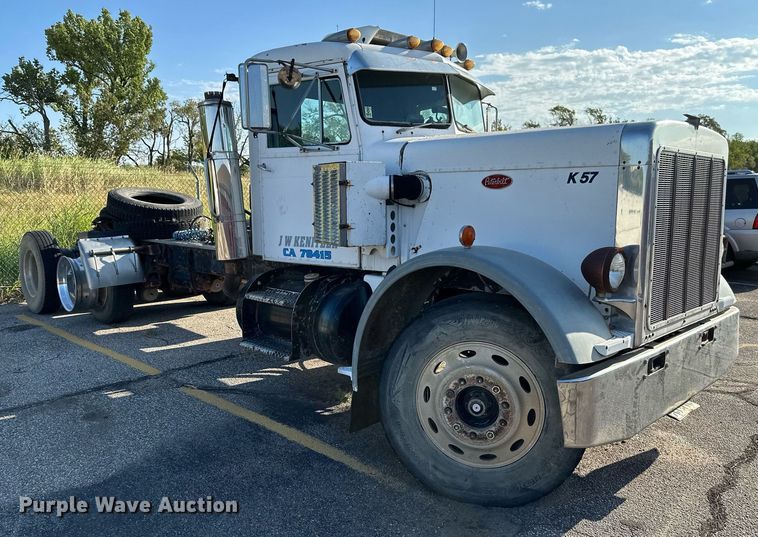 image for item DS7164 1973 Peterbilt 359ST  semi truck