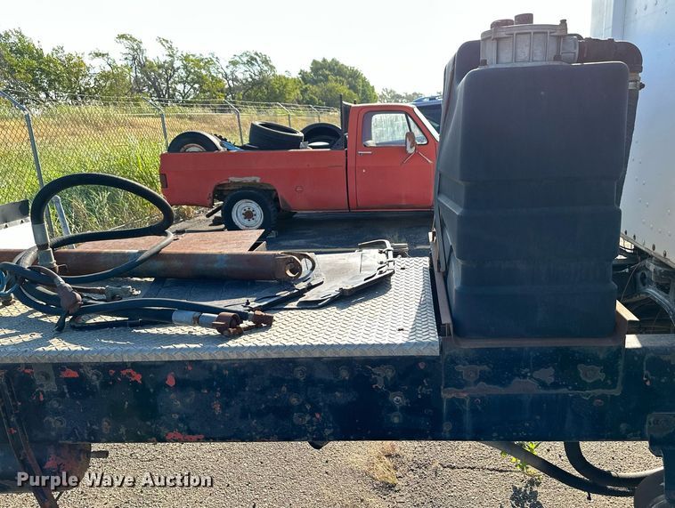 image for item DS7164 1973 Peterbilt 359ST  semi truck