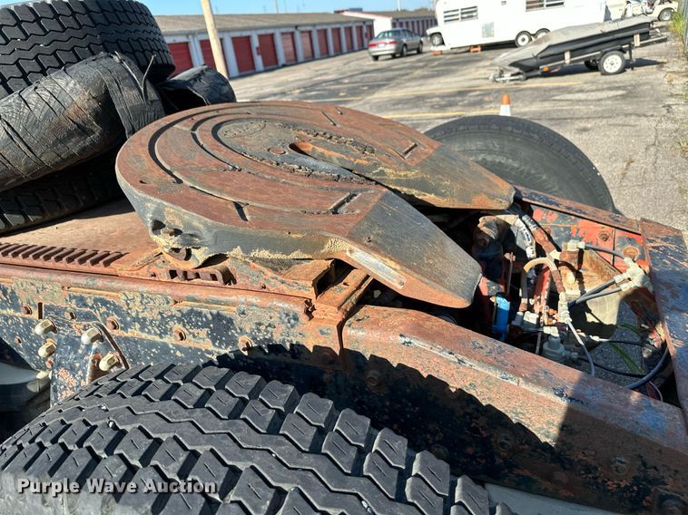 image for item DS7164 1973 Peterbilt 359ST  semi truck