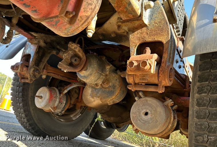 image for item DS7164 1973 Peterbilt 359ST  semi truck