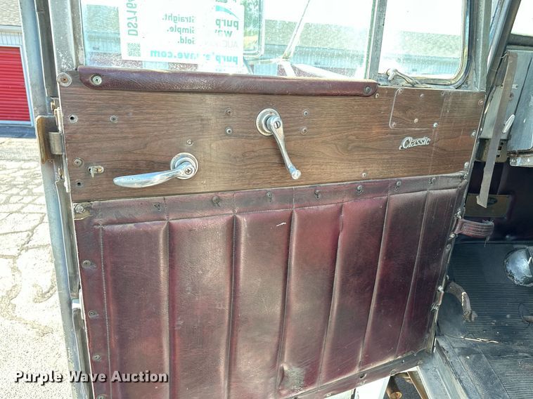 image for item DS7164 1973 Peterbilt 359ST  semi truck