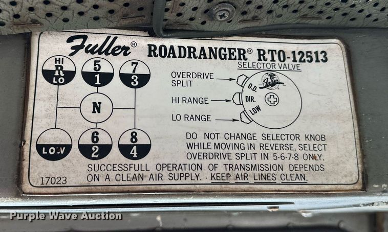 image for item DS7164 1973 Peterbilt 359ST  semi truck