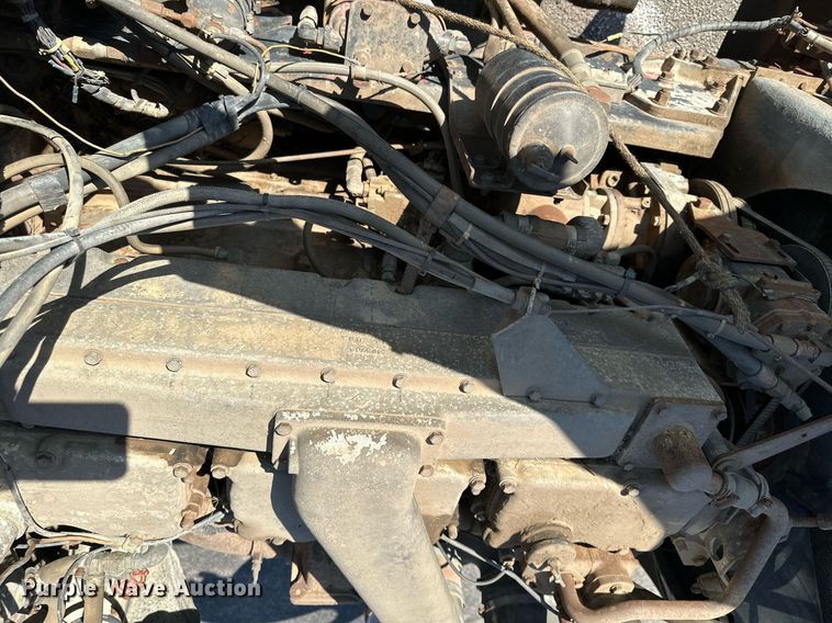 image for item DS7164 1973 Peterbilt 359ST  semi truck