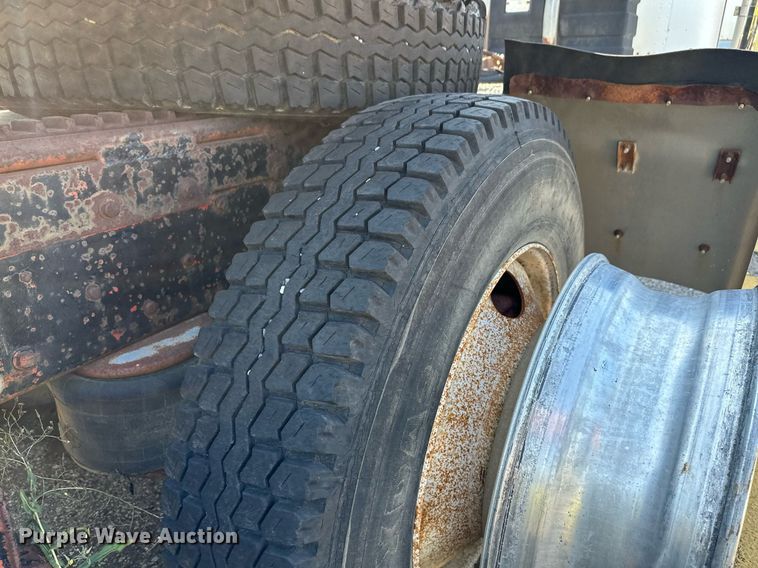 image for item DS7164 1973 Peterbilt 359ST  semi truck