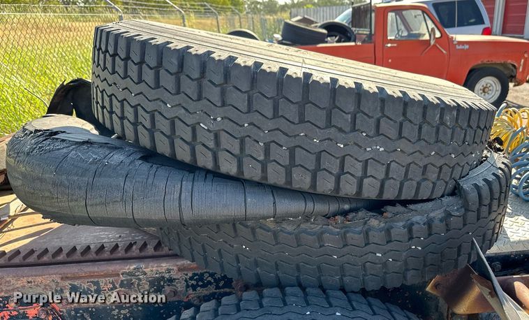 image for item DS7164 1973 Peterbilt 359ST  semi truck