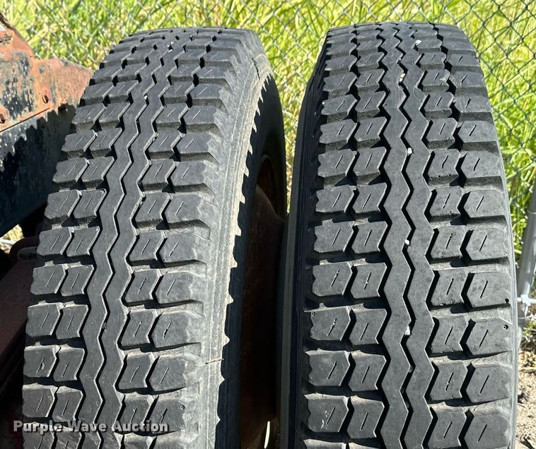 image for item DS7164 1973 Peterbilt 359ST  semi truck