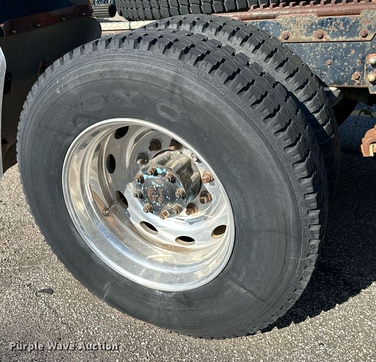 image for item DS7164 1973 Peterbilt 359ST  semi truck