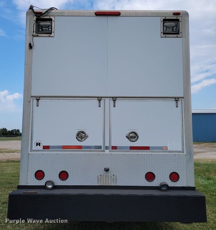 image for item JE9564 2012 Kenworth T440  mobile command center truck