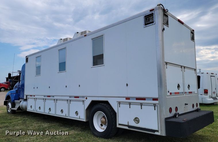 image for item JE9564 2012 Kenworth T440  mobile command center truck