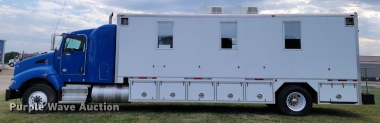 image for item JE9564 2012 Kenworth T440  mobile command center truck