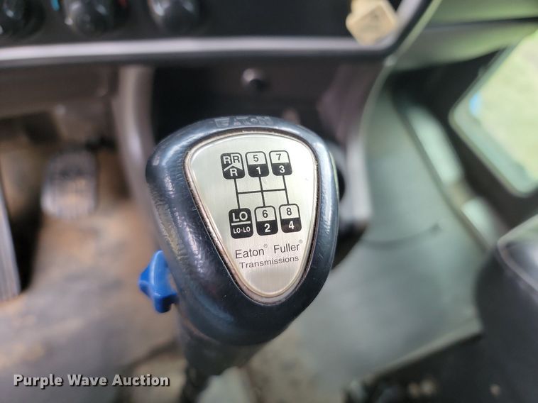 image for item JE9564 2012 Kenworth T440  mobile command center truck