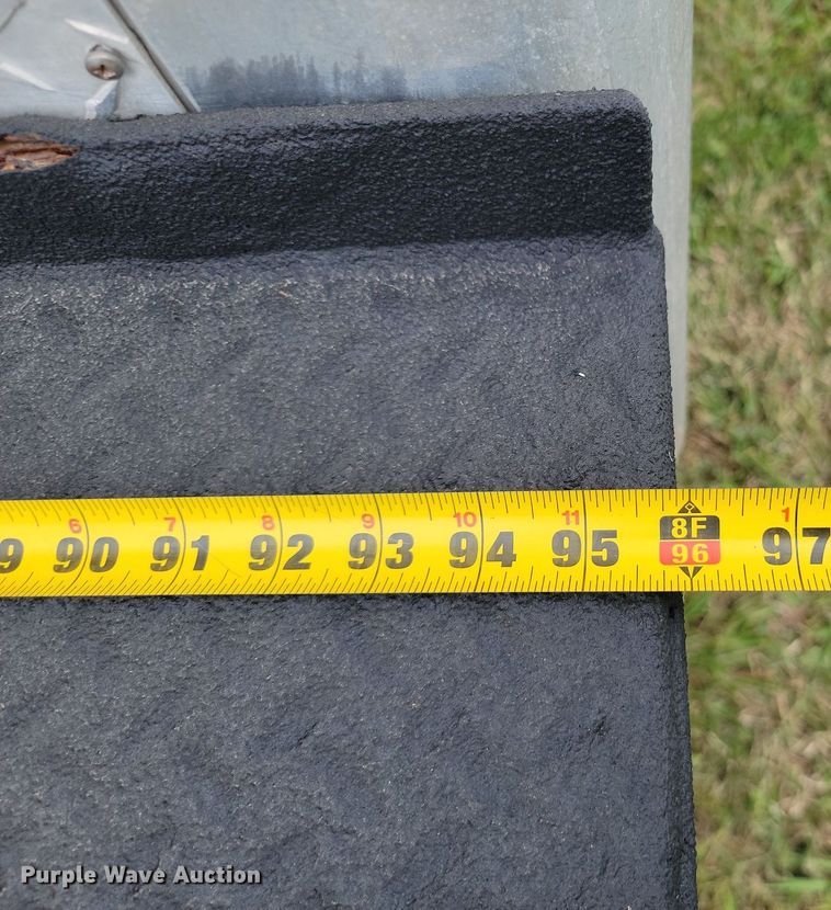 image for item JE9564 2012 Kenworth T440  mobile command center truck