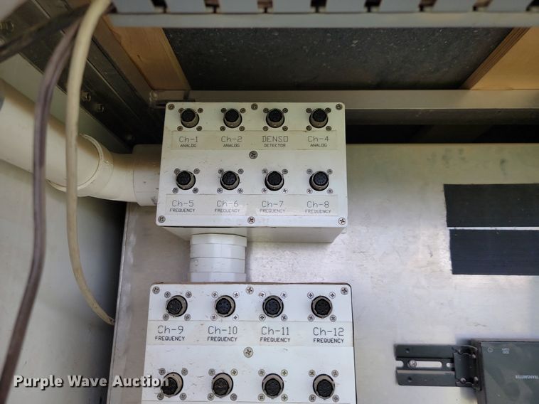 image for item JE9564 2012 Kenworth T440  mobile command center truck